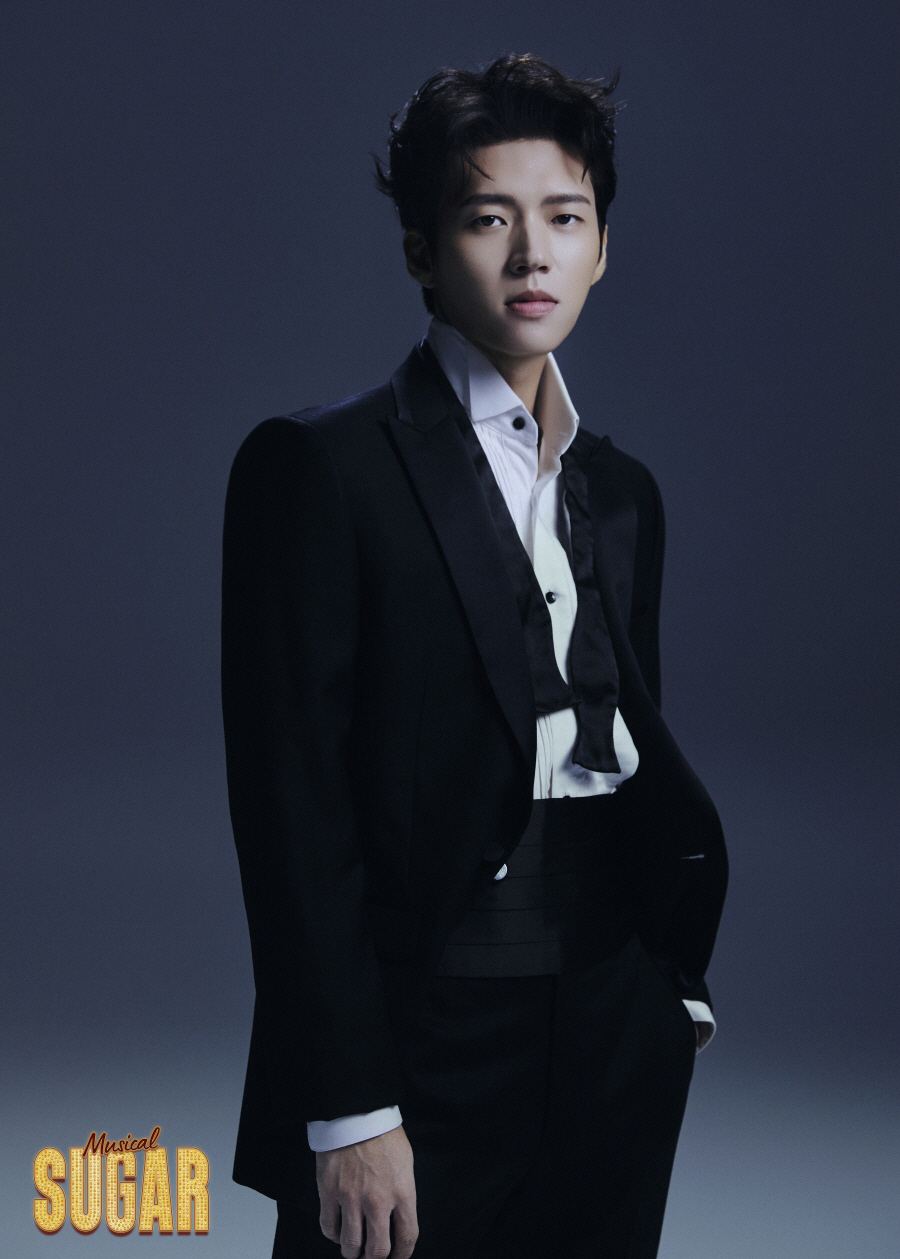 인피니트 남우현, 뮤지컬 '슈가' 프로필 공개...여자보다 예쁜 '파격 …
