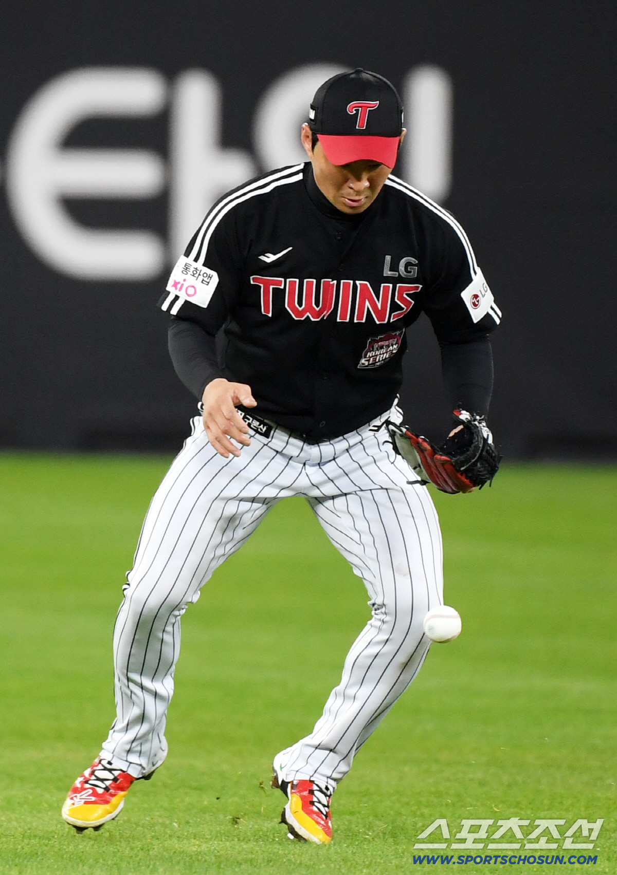 모두가 '위치'를 이야기 하는데… 인필드 구성요건은 '보통의 수비', 한…