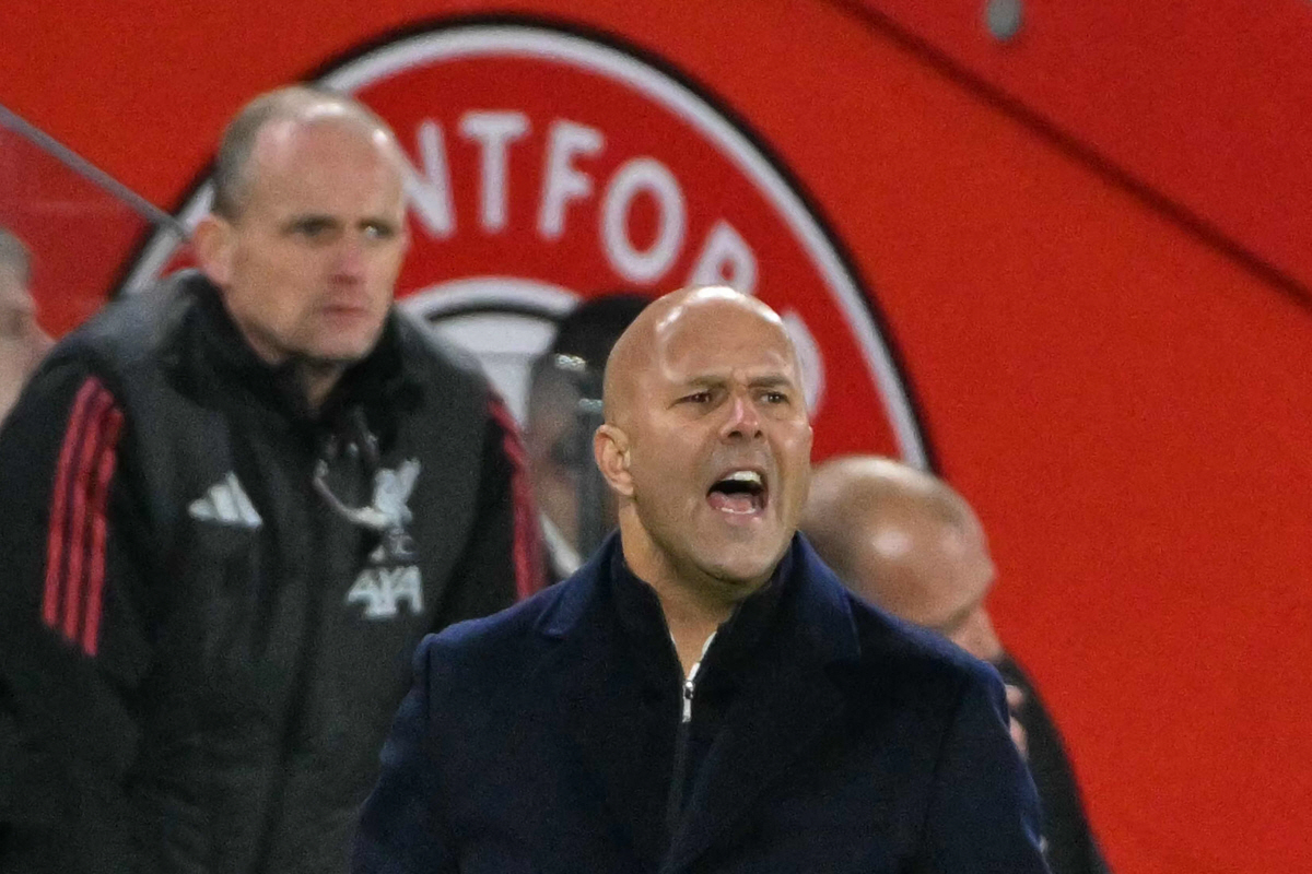 패패패패패패에 끝내 정신 잃었나, 선수단 가치 1조9000억+8000억 …