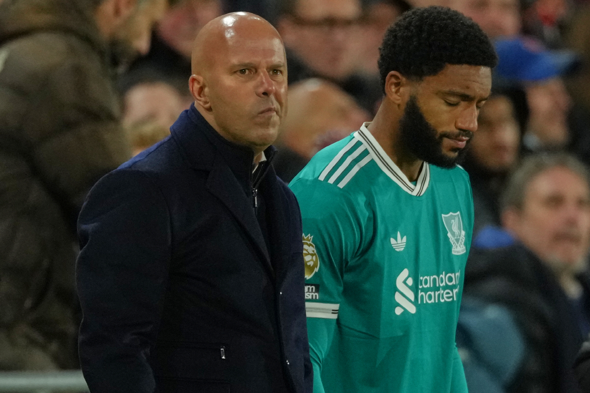 패패패패패패에 끝내 정신 잃었나, 선수단 가치 1조9000억+8000억 …