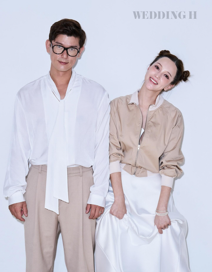 아유미, ♥훈남 사업가 남편과 결혼 3주년 웨딩화보 "악착같이 행복하겠다"