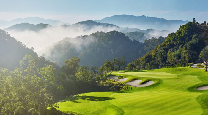 '4개 골프장 90개 홀' 리조트, 전용라운지...통합형 프리미엄 멤버십 '아너스클럽', 쇼골프 통해 회원 모집[골프소식]