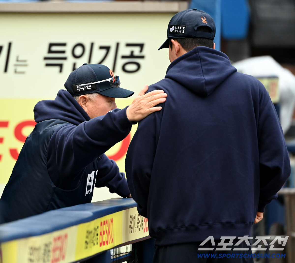 "갑자기 대타로…" 9500일 만에 승리 안긴 '천금 볼넷', 그런데 '…