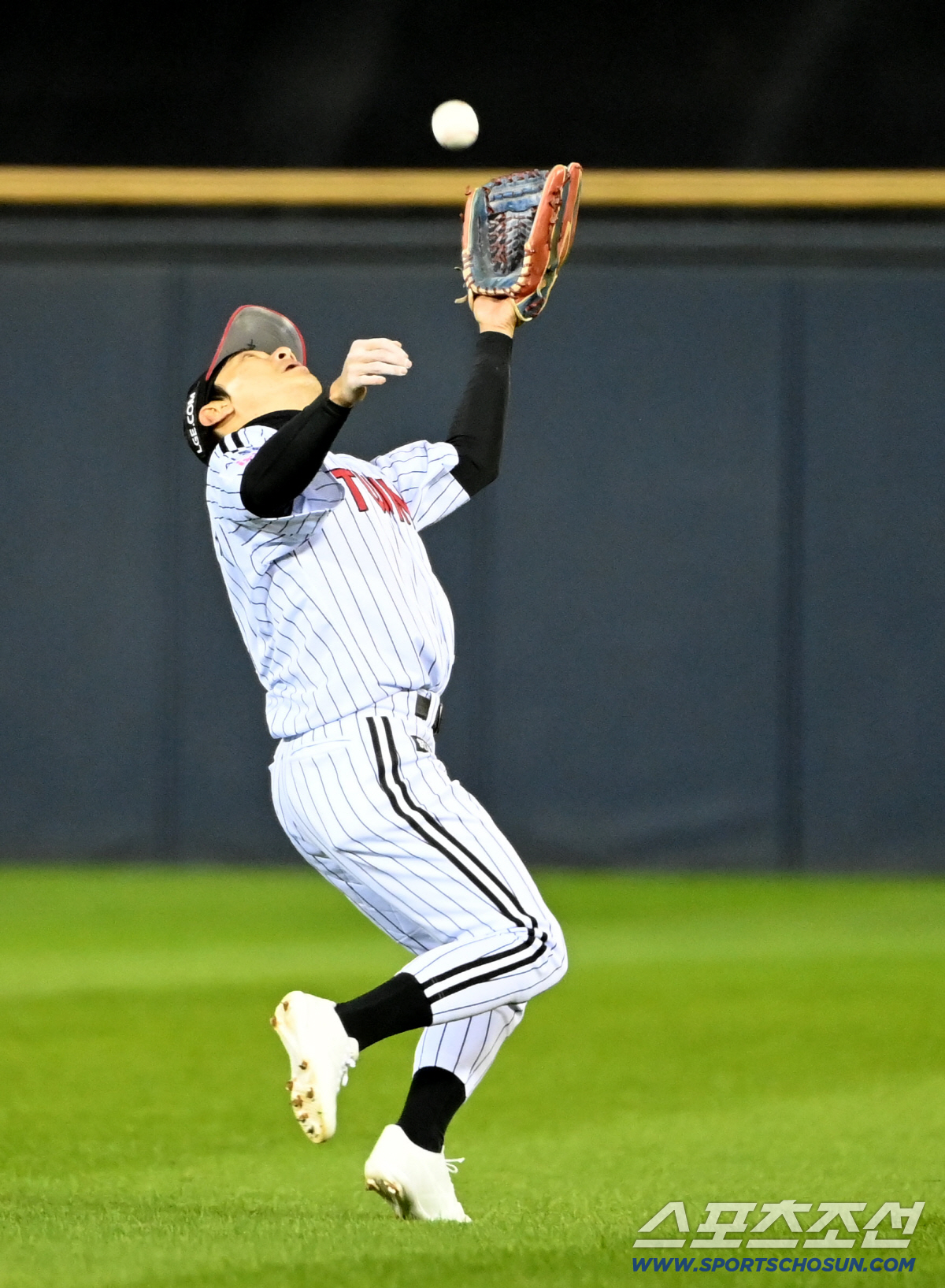 끔찍한 역전패 속 한줄기 위안, 큰 무대에도 기죽지 않는 남자…'대주자→…