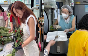 슈, 봉사활동하다 울컥 