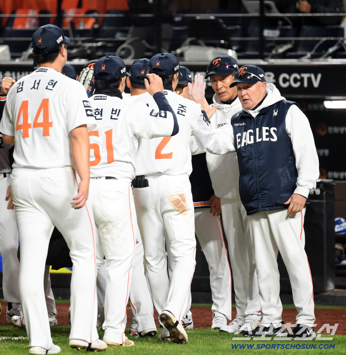 "놀랄 정도로 심한 말이 나오더라…더 믿겠다" 눈물 쏟은 김서현, 사령탑…