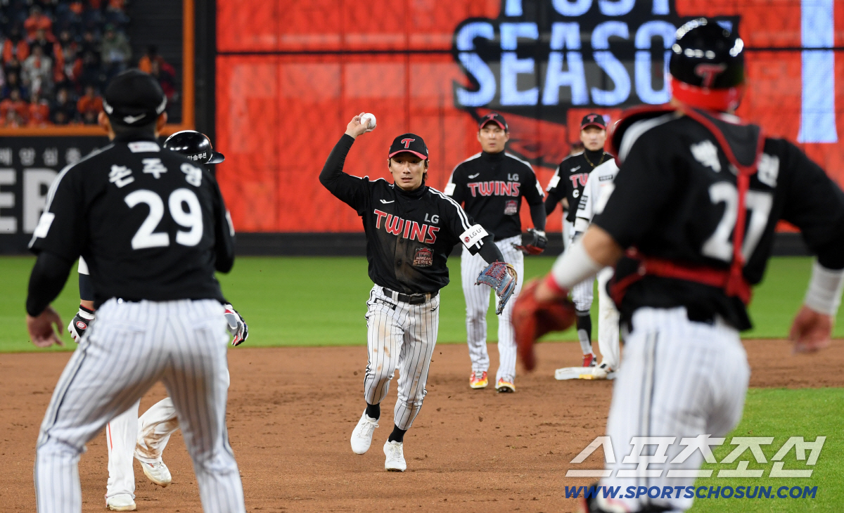 인필드 아니야? 결국에는 오지환 센스만 남았다…"이미지 속에 있었죠"