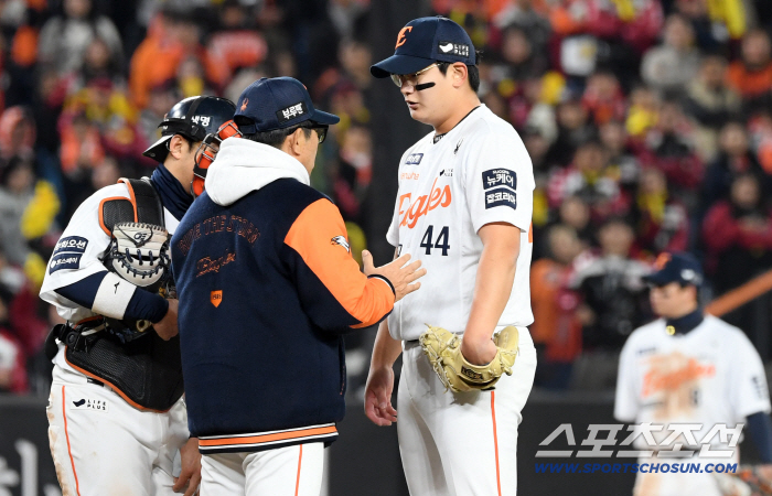 '대참사' 김서현, 또 홈런 맞았다→결국 역전까지…와이스 7⅔이닝 역투 물거품 됐다