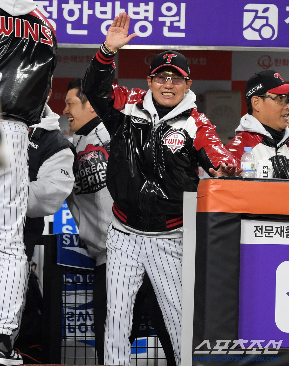 [포토] 염경엽 감독 '해냈구나'