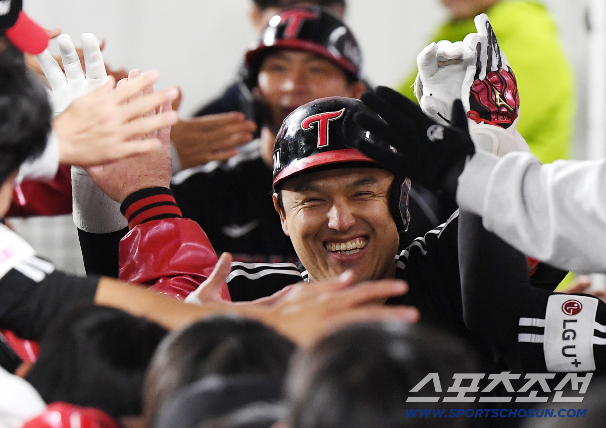 '메가 트윈스포 미쳤다' 9회 박동원 투런포→김현수 역전타→문보경 2루타…