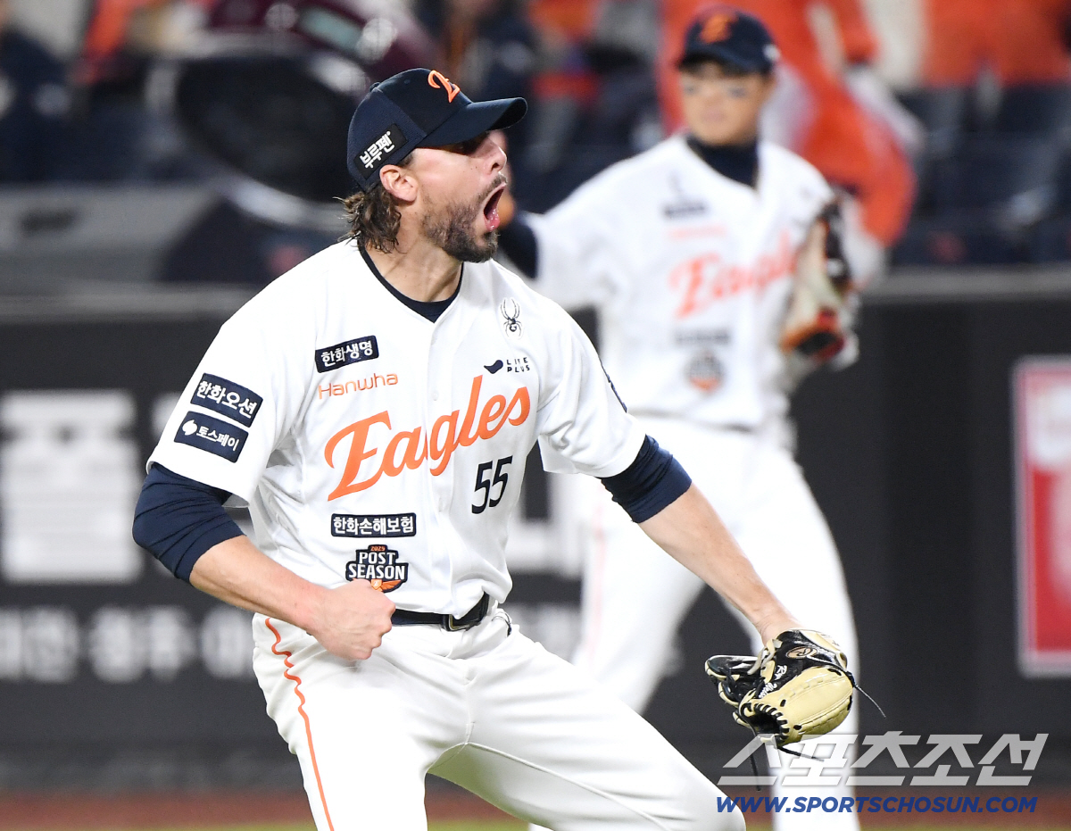 '메가 트윈스포 미쳤다' 9회 박동원 투런포→김현수 역전타→문보경 2루타…