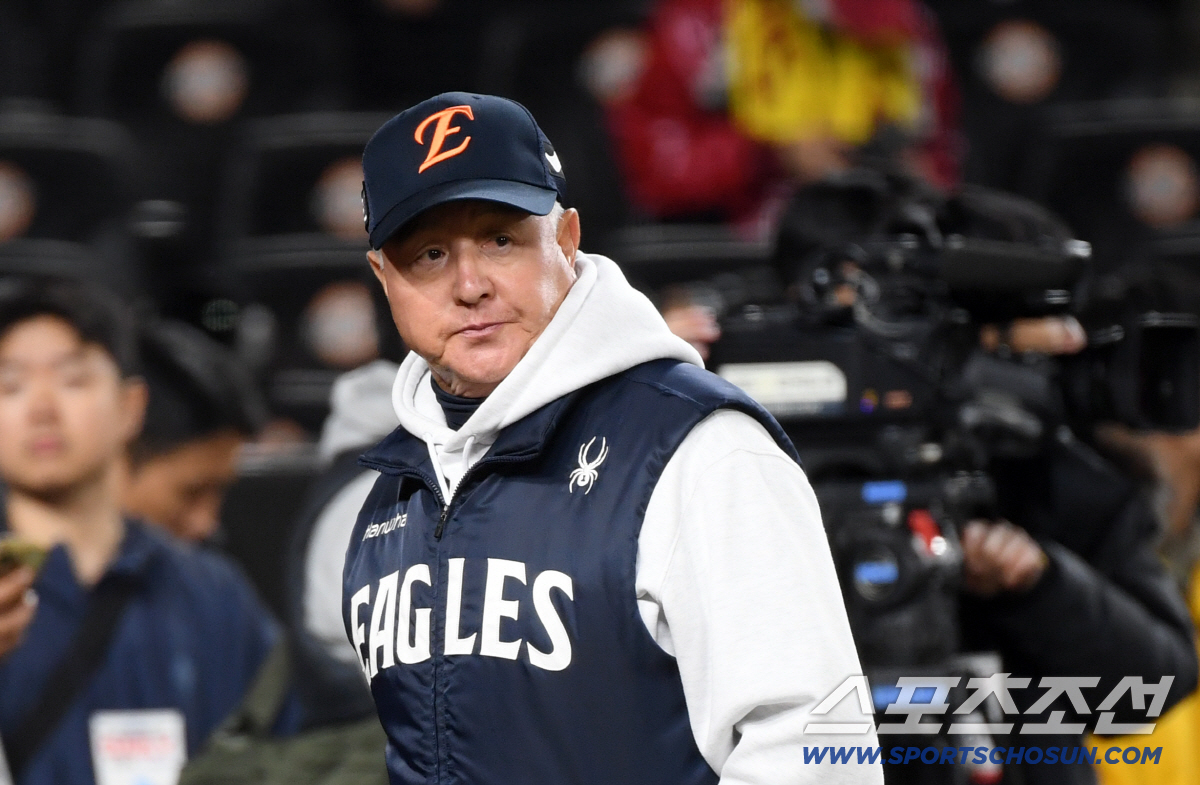[포토] 충격패 김경문 감독 '9회 뒤집히다니'