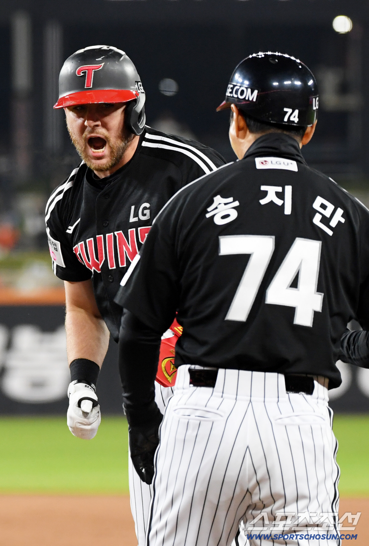 '1점 짜내기' 못하면 어때? 9회에 6점 내면 되는데 → 한 번은 터진…