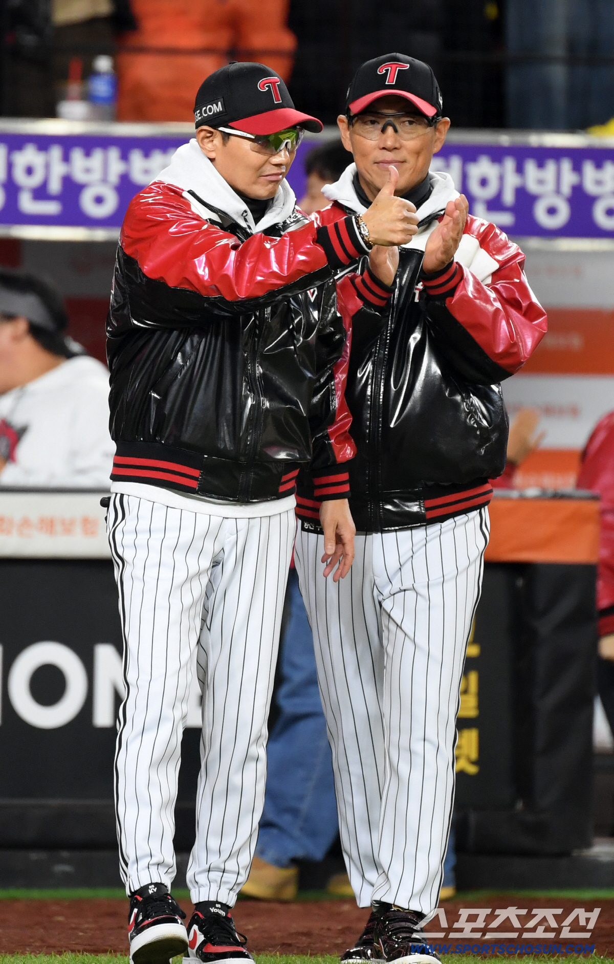 [포토] LG 염경엽 감독 '엄지척'