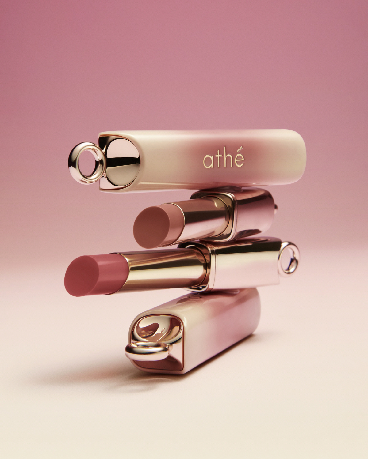 기온 내려가자 말라버린 입술, 촉촉하게 되살리는 방법은?