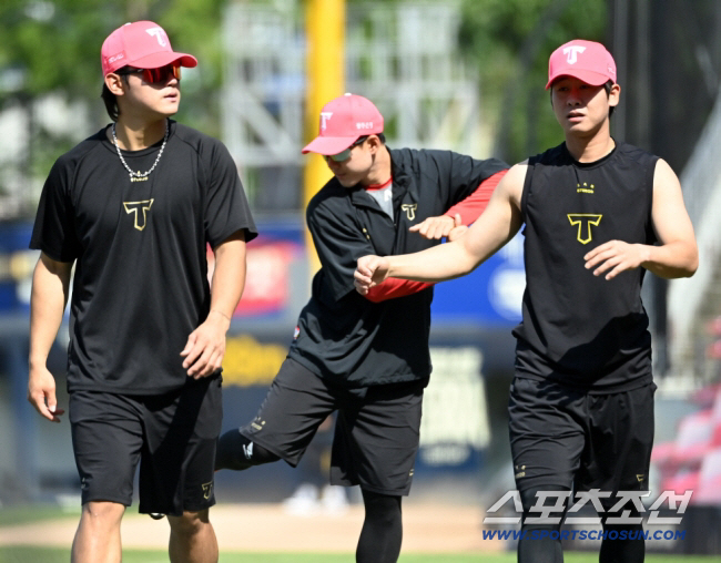 100억 너무 비싼데, KIA 드디어 '유격수 김도영' 카드 만지작…"고…