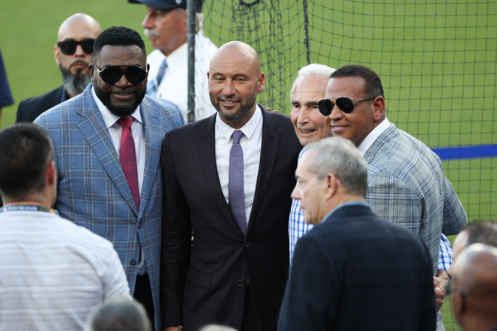 '90세 레전드'의 표정도 얼어붙었다, WS 판도 뒤집은 겁없는 루키..."콜업 당시 이렇게 잘 할줄은"