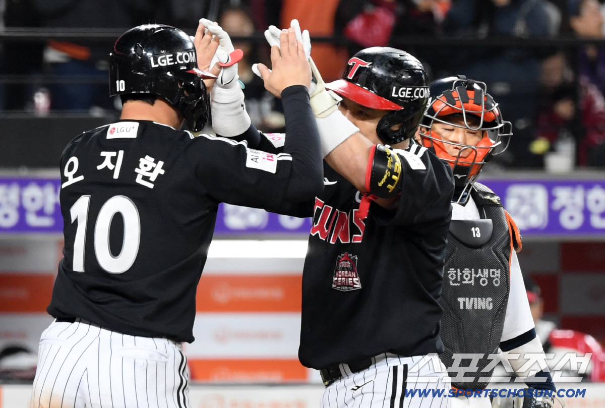 역대 PS 최다 102번째 안타가 기적의 역전타라니... 3차전 역전패→…