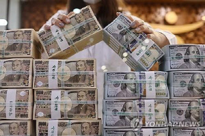 엔/달러 154엔대로 올라…엔화 가치 8개월만의 최저