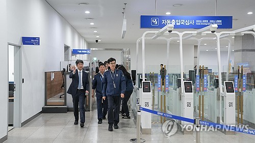 질병청, 코로나19 위기소통 사례집 발간…"개선 방향 제시"