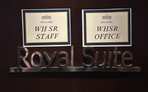 트럼프 묵은 힐튼 객실 가보니…'백악관 상황실'도 차려졌다