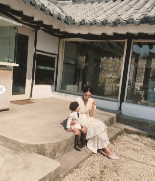 문가비, '정우성 혼외자' 18개월 아들 최초 공개..."한 아이 엄마로…