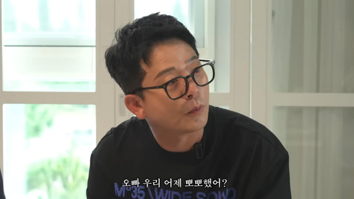 김준호♥김지민, 결혼 3개월만에 '플라토닉'…"맨정신엔 뽀뽀 금지"