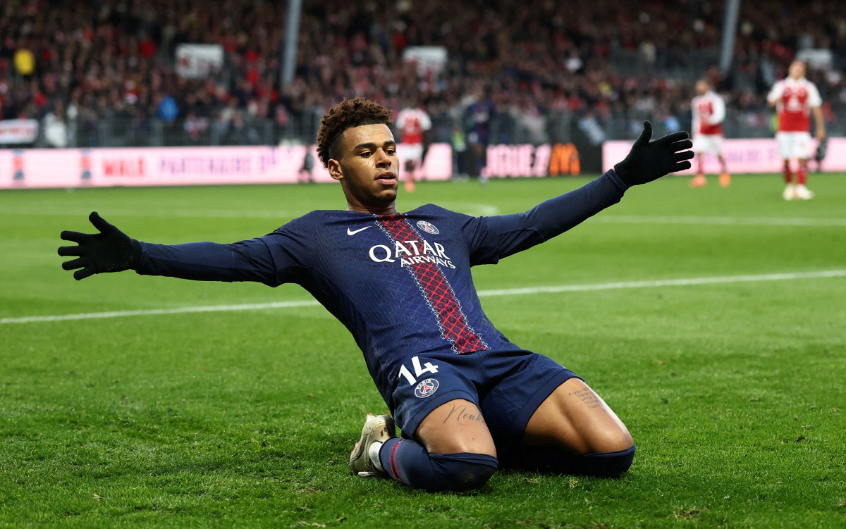 '안타깝지만 이강인에게는 호재' PSG 데지레 두에 허벅지 근육파열 부상…