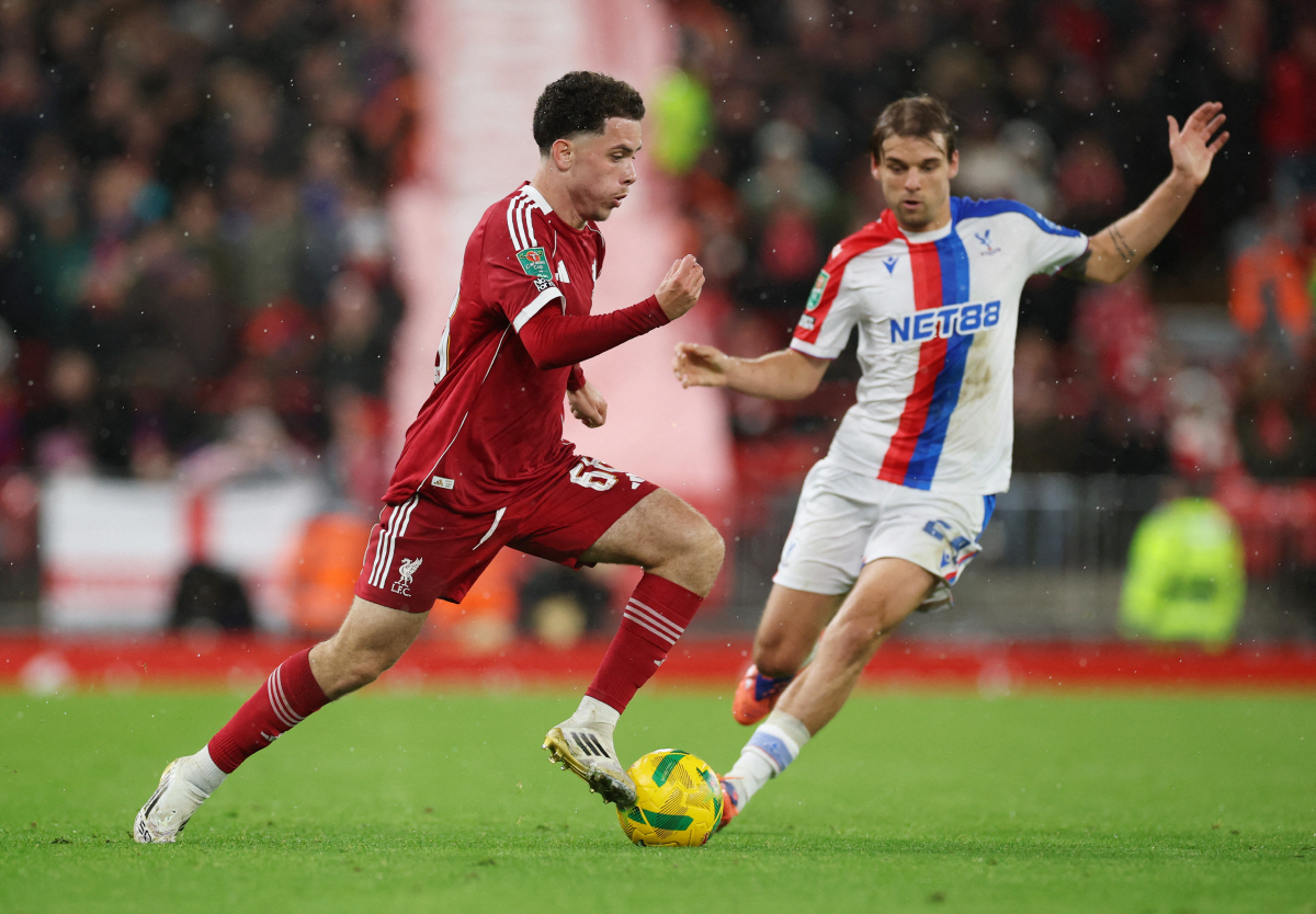 "주전 다빼고 팰리스전 참패" 리버풀 7경기 6패X카라바오컵 탈락→슬롯 …