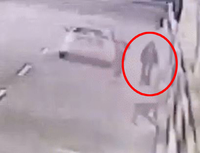 "터널에서 긴 머리 귀신 봤다" 운전자들 공포, 정체는?