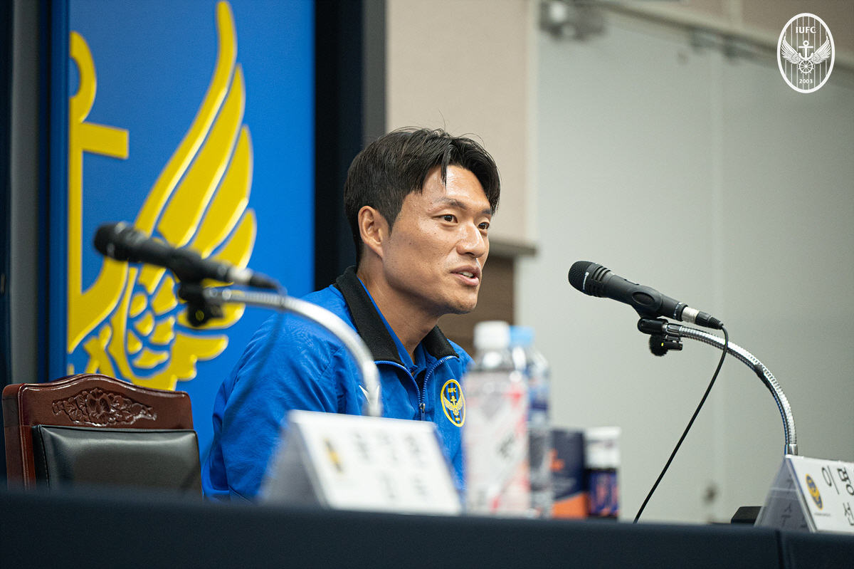 "믿음과 노력 있었기에 이 자리에" 윤정환 감독이 꼽은 우승 비결→"팬들…