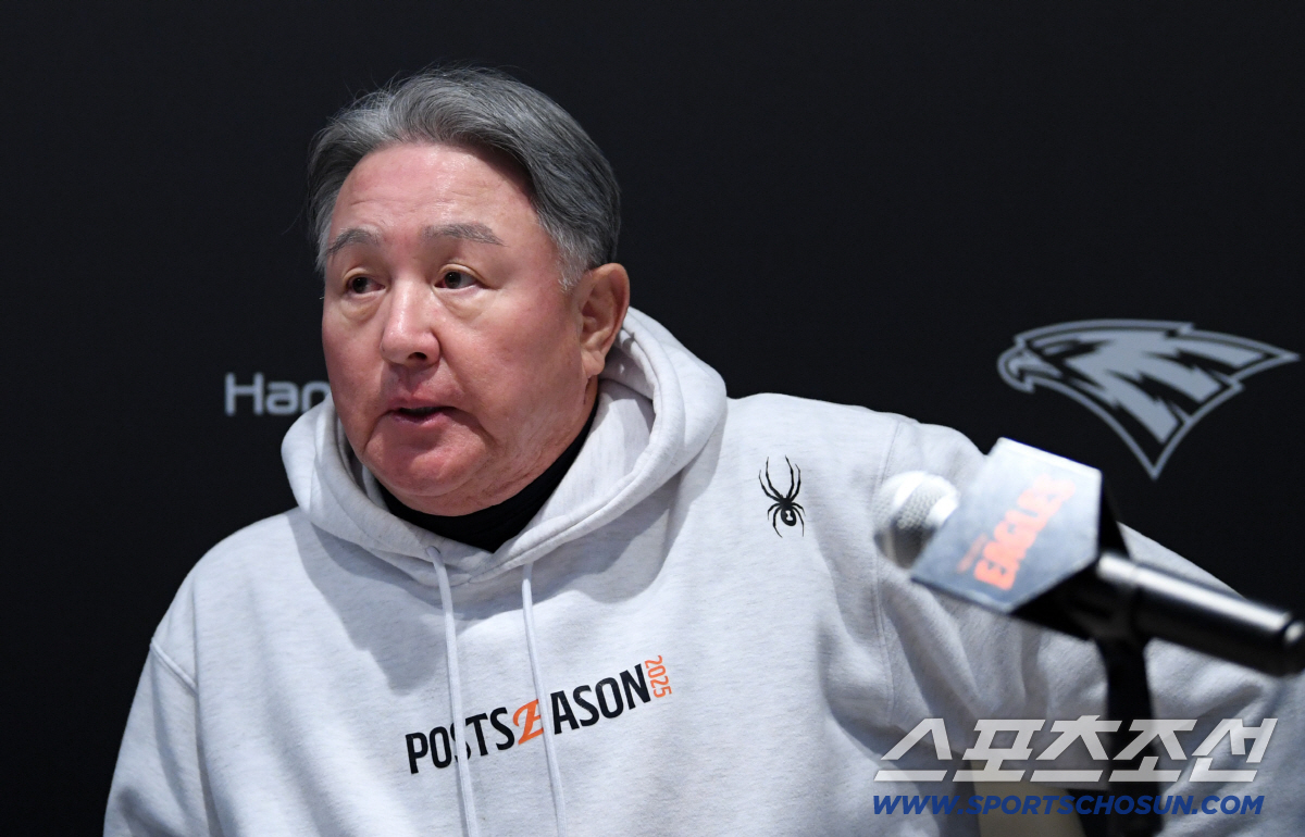 [포토] 김경문 감독 '오늘 반드시 잡는다'