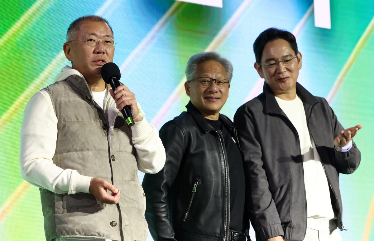 '부자보이즈'젠슨황X이재용X정의선 회장,이렇게 힙한 '치맥 브로맨스'라니…