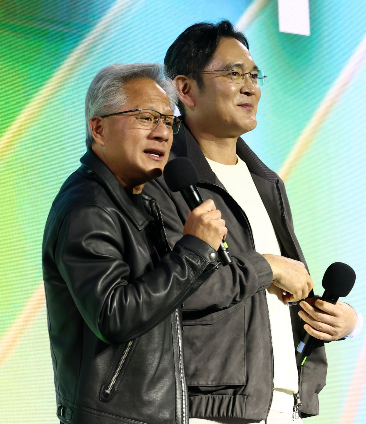 '부자보이즈'젠슨황X이재용X정의선 회장,이렇게 힙한 '치맥 브로맨스'라니…