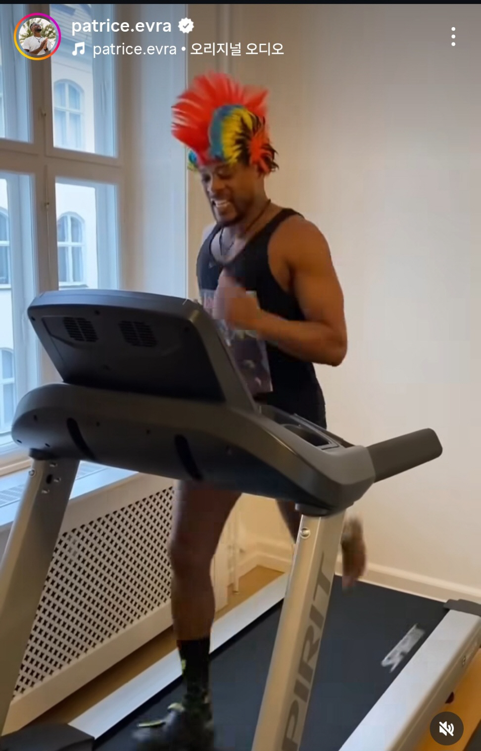 '박지성 절친' 에브라 너무 슬프잖아 "어머니는 의족 신고, 알츠하이머 …