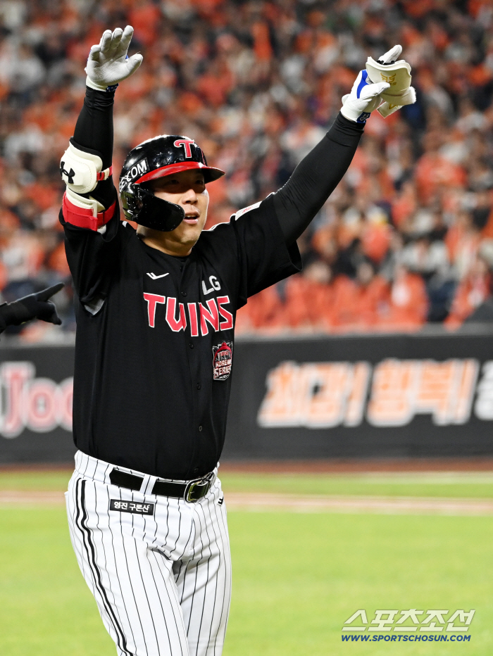 LG를 바꿨다! 시리즈를 뒤틀었다! → 김현수, 생애 첫 한국시리즈 MVP 등극! [KS 히어로]