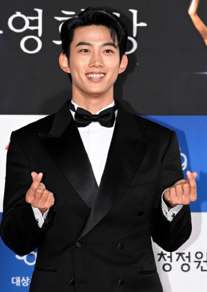 [공식] 옥택연 '♥파리의 연인'과 내년 봄 결혼 발표 