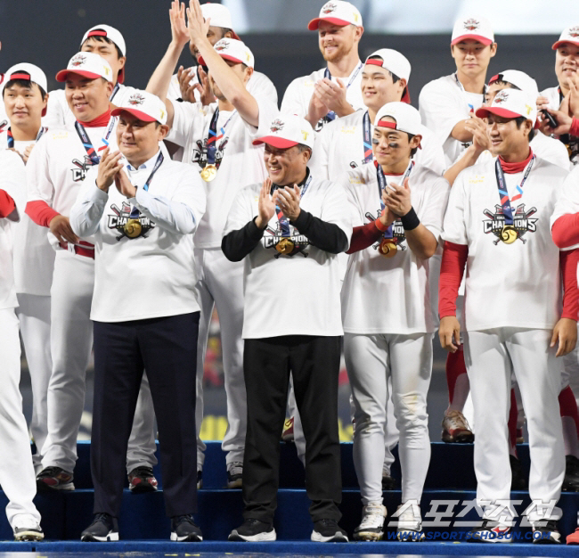 '157억 역대급 흥행' LG 80억 규모 돈방석 오른다…KIA의 지난해…