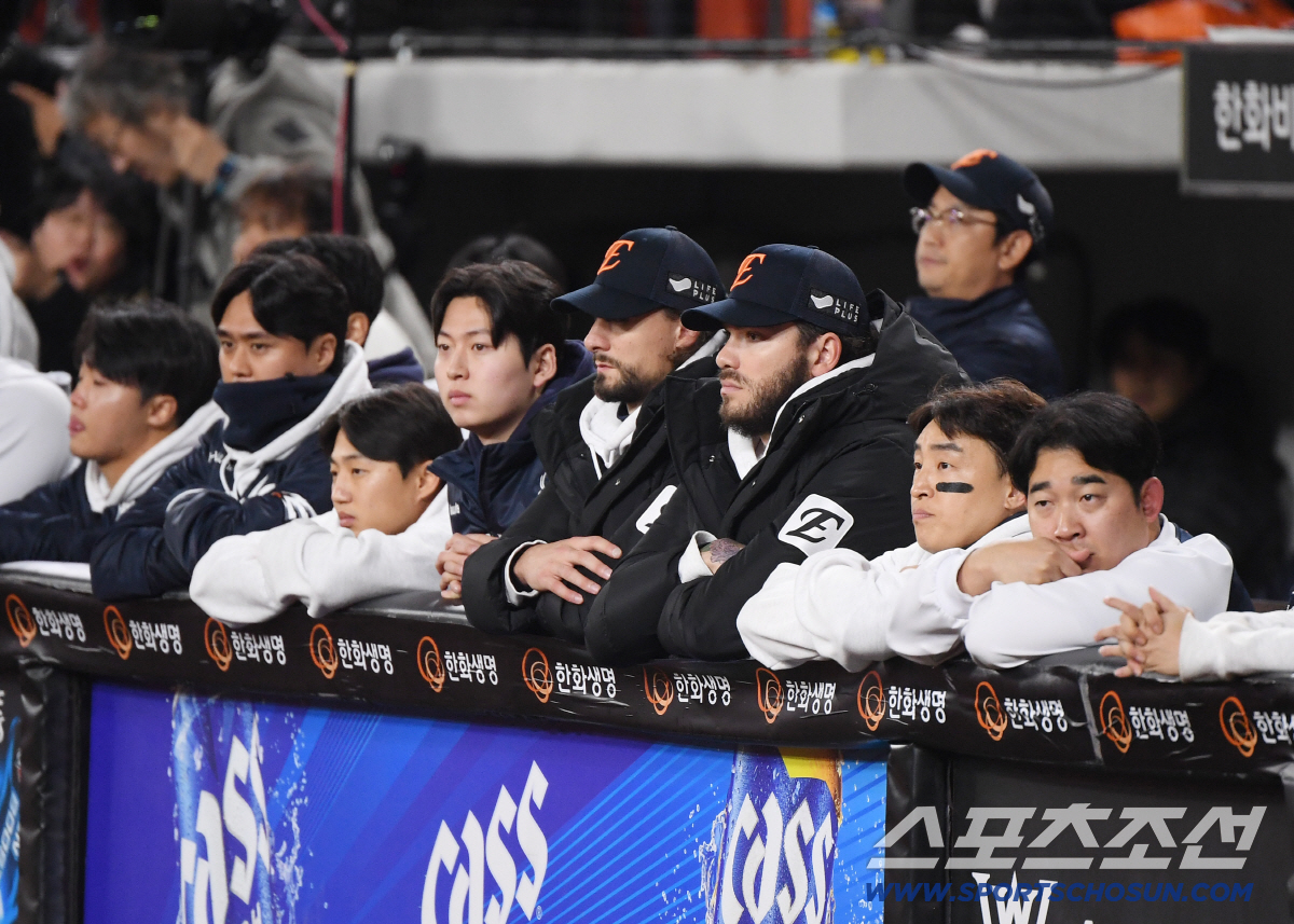 한화는 도대체 어떤 싸움을.. LG도 5차전이 한계였다 → 체력 다 끝났…