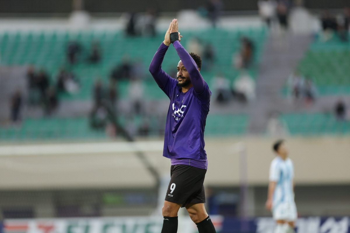 [K리그1 리뷰]'예비역' 이동경 도움 신고, 그러나 울산 또 울었다…안…