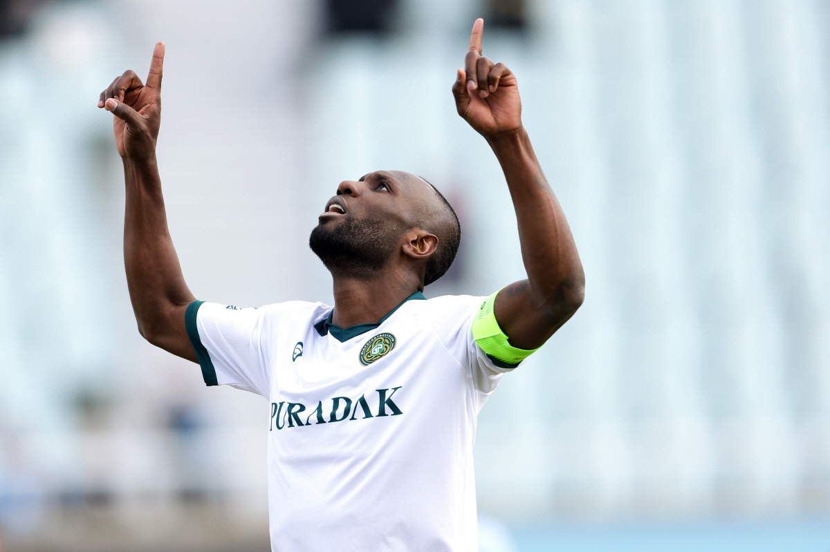 [K리그2 리뷰]'루이스 해트트릭' 김포, 화성 5:1 대파…부천도 안산…