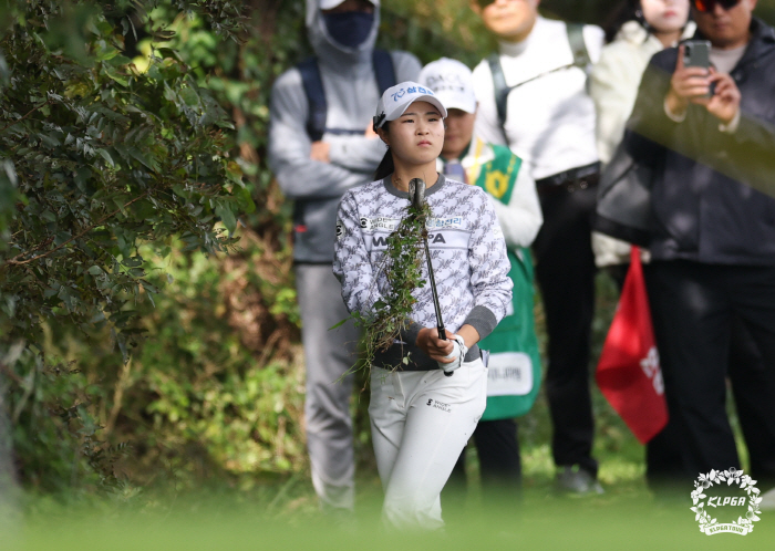 "워낙 친한데…" 제주 2승, 대상, 신인왕, 3인3색 우승 다짐→자리는 하나, 삼천리 삼총사, 챔피언조 우승경쟁, '제주버프' 고지원, 3타차 선두 유지[S-OIL챔피언십2025]