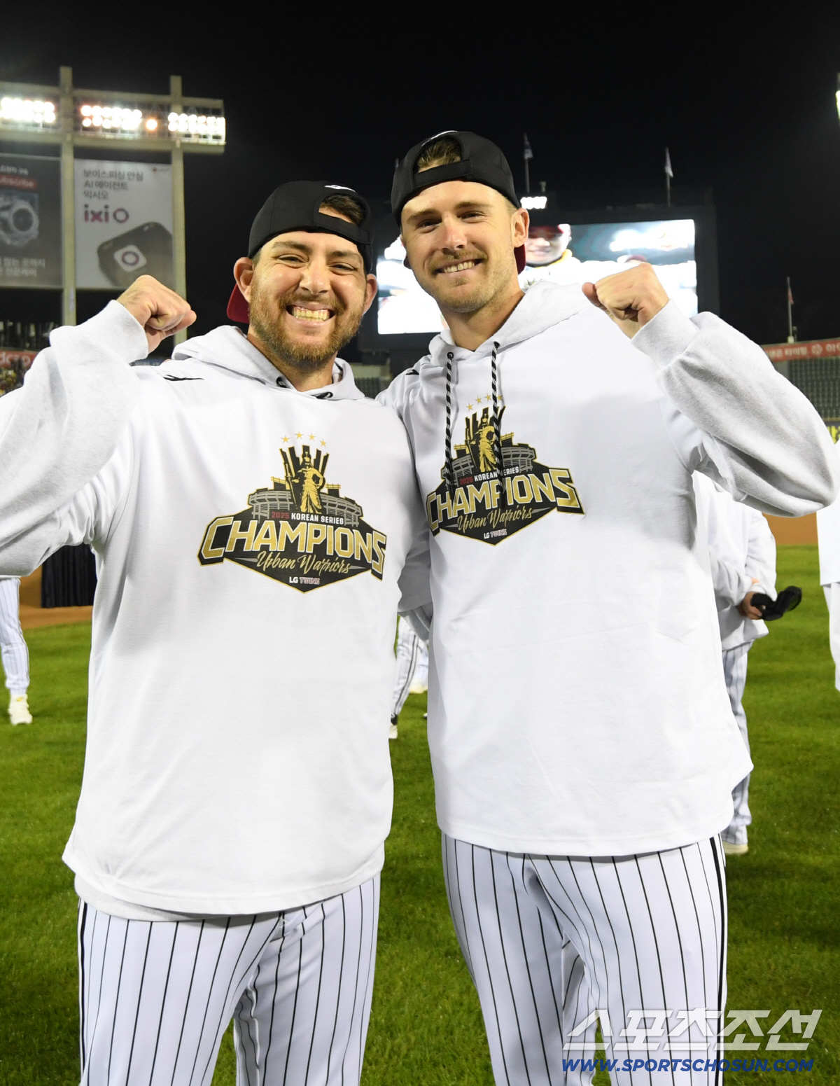 [포토] 오스틴-톨허스트 '우승 멤버'