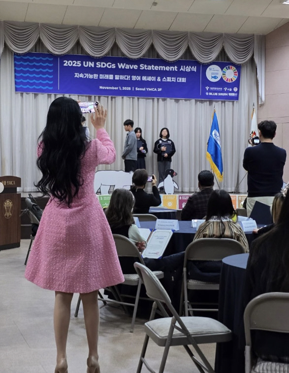 김소현♥손준호 子, '상위 0.1%' 과학 영재인데…UN 영어 대회서도 …