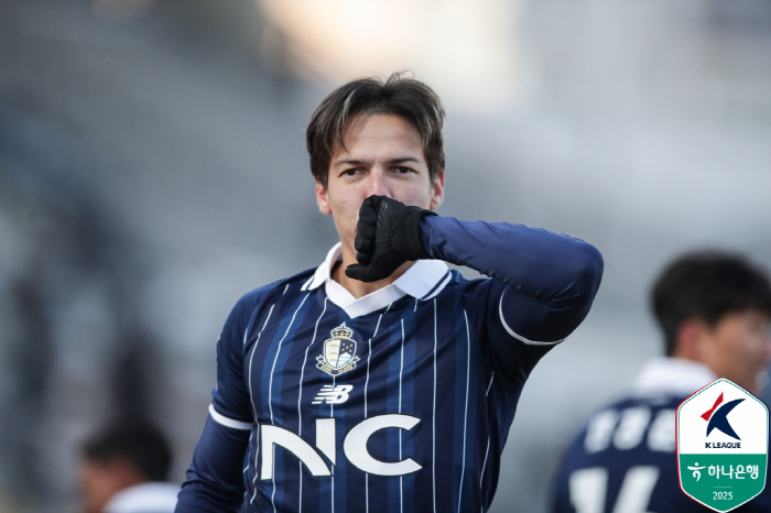 [단독]'K2 최고 외인' 에울레르, 다음 시즌에도 이랜드서 뛴다...빅…