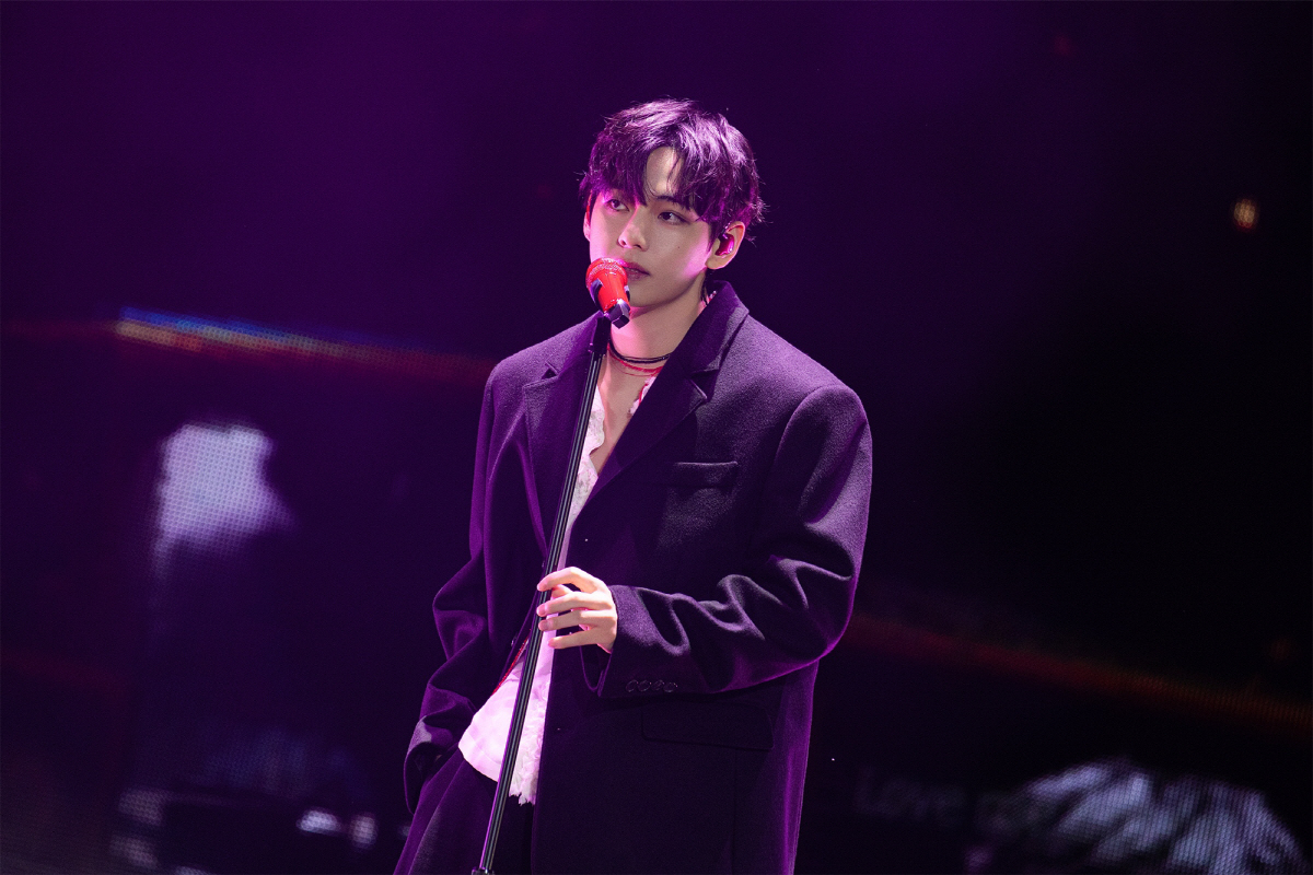 BTS 진, 앙코르 팬콘서트 피날레…제이홉·지민·뷔·정국 지원사격, 완전…