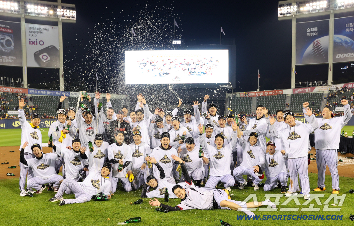 23년 우승뒤 3위. 25년 우승 뒤엔? 왜 왕조 기틀 잡혔다고 하나[L…