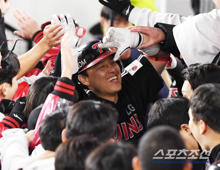 LG 살린 기적의 4차전 9회 비하인드 "1-4로 졌으면 우리 5차전도 졌다. 그런데..."