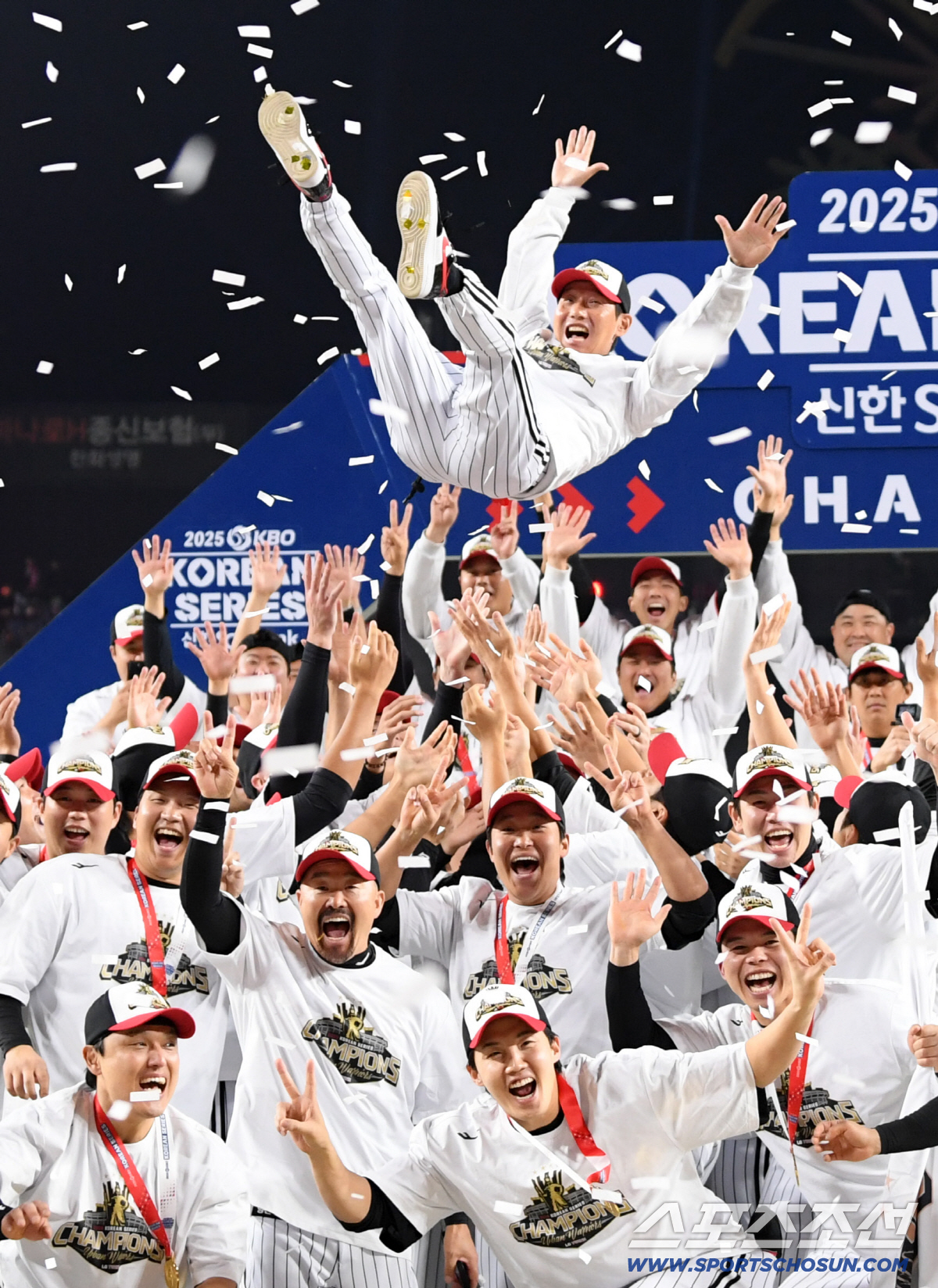 LG 살린 기적의 4차전 9회 비하인드 "1-4로 졌으면 우리 5차전도 …