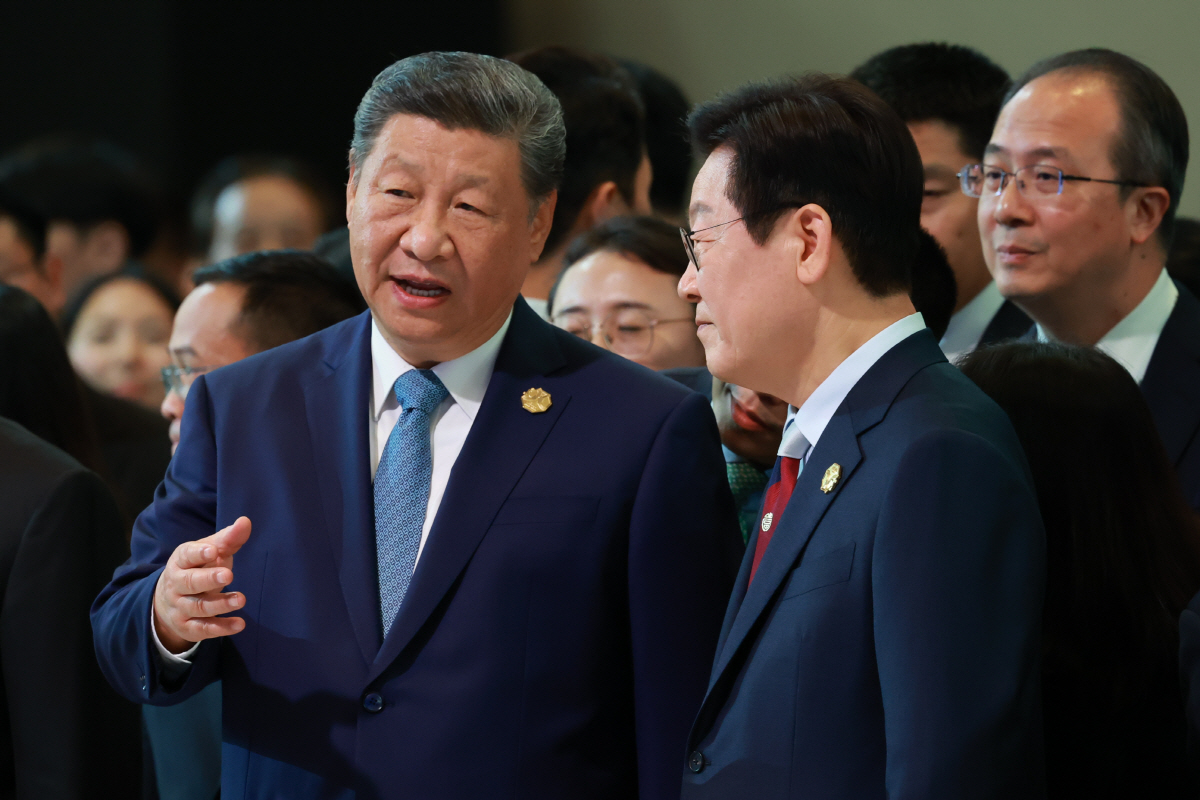 지드래곤 공연·차은우 사회에…세계 정상들 휴대전화 들었다, APEC서 증…